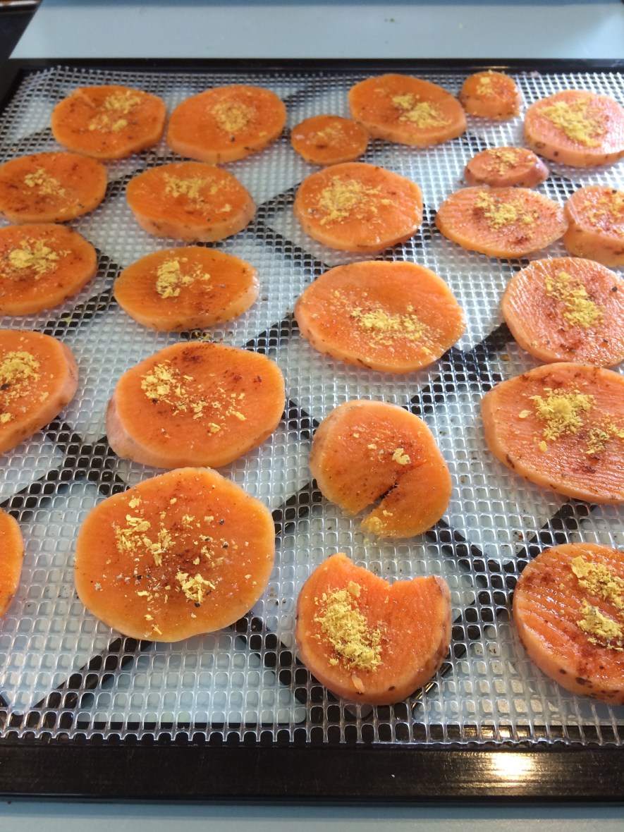 Sweet potato steamed with smoky paprika and savoury yeast flakes as topping #organic #sweetpotato #selfcare #yummytoppings